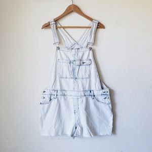 Mossimo Supply Co. Stone Wash Overall Cut Off Shorts Size Large
